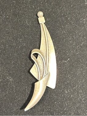 Modern Abstract Silver-Tone Pendant In Excellent Shape